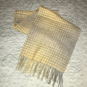 Never worn, 100% cashmere scarf.